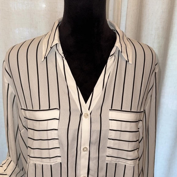 Maurice’s Women’s XL Button Down Striped Blouse NWT - Picture 2 of 6